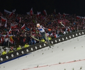 Kamil Stoch walczy o metry